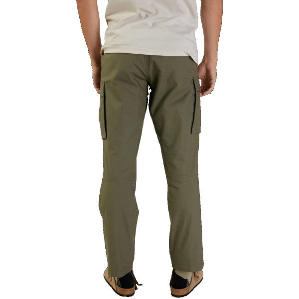 Pantalon Source Utility Olive essayage de dos