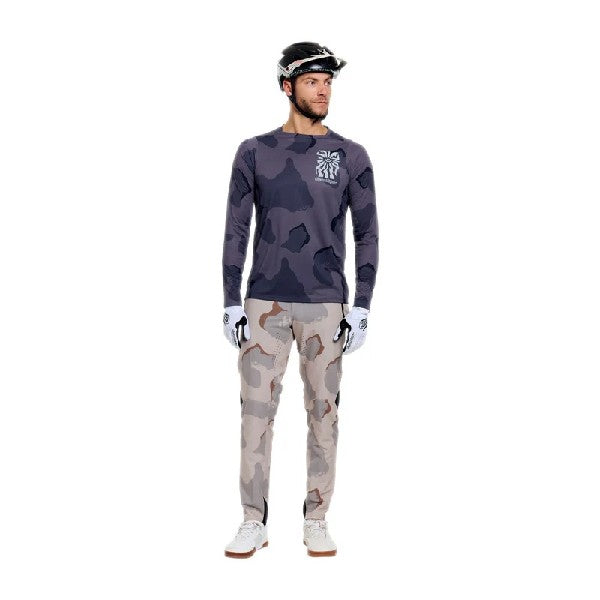 Pantalon de vélo Skyline Pro Gris Camo, de face