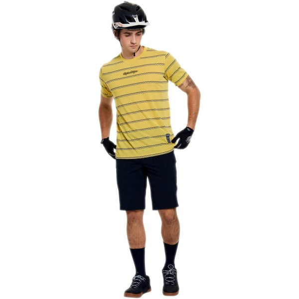 Chandail de Vélo Skyline Ride Checked Out Jaune essayage de face
