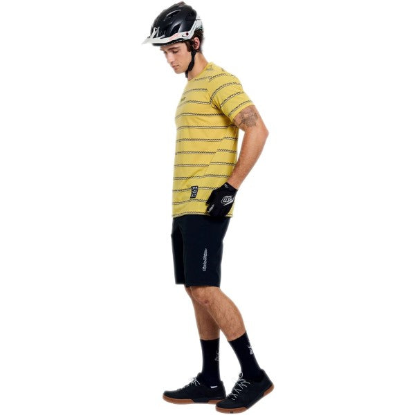 Chandail de Vélo Skyline Ride Checked Out Jaune essayage de droite