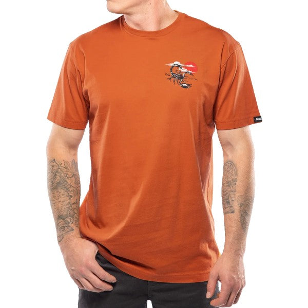T-Shirt Stinger Orange essayage de face