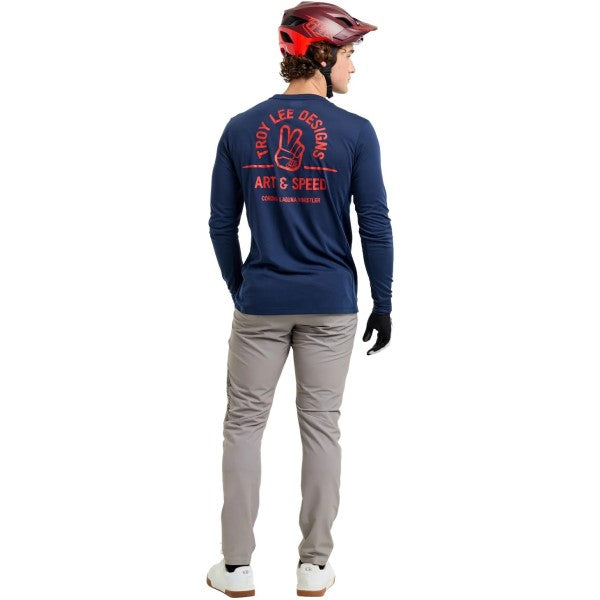 Maillot de Vélo Skyline Ride Locals Midnight Manches Longues Bleu/Rouge essayage de dos