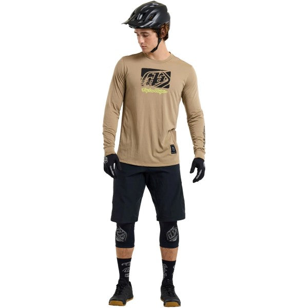 Maillot de Vélo Skyline Ride Scrubbed Manches Longues Beige essayage de face