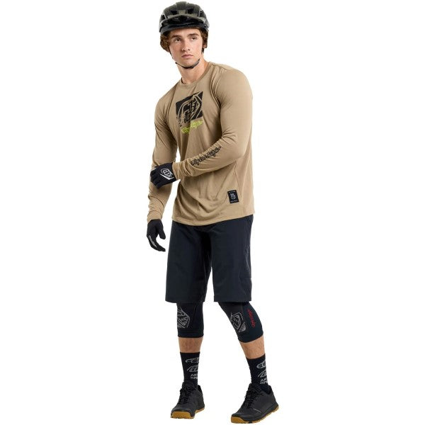 Maillot de Vélo Skyline Ride Scrubbed Manches Longues Beige essayage incliné de face