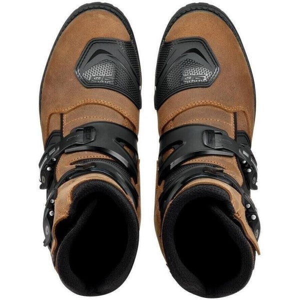 Bottes de Moto Mid Adventure 2 Gore-Tex Brun en paire de dessus