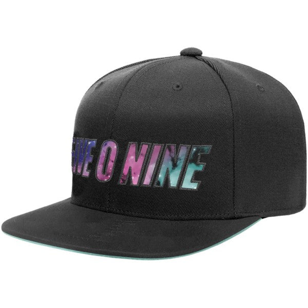 Casquette Flat Brim CVT Snapback Noir/Multicolore incliné de face