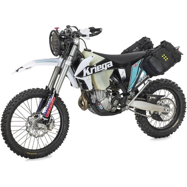 Harnais de Siège de Motocross Kriega OS-Base Enduro Noir attaché à l'arrière du véhicule
