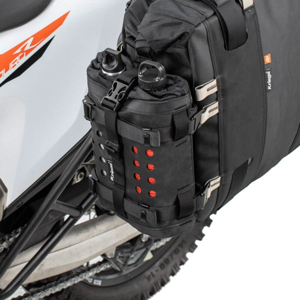 Porte-bouteille pour Sac Latéral de Moto Kriega Noir accroché au véhicule