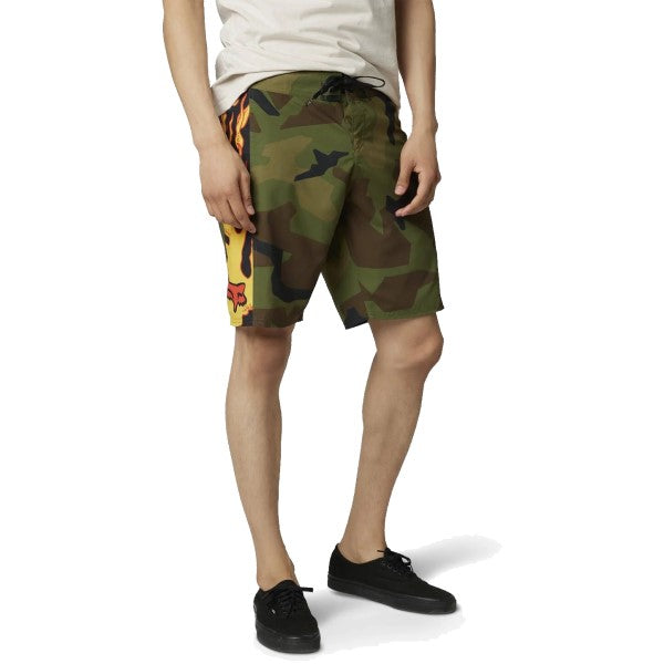 Short de Surf Parkerboss Vert Camo incliné de face