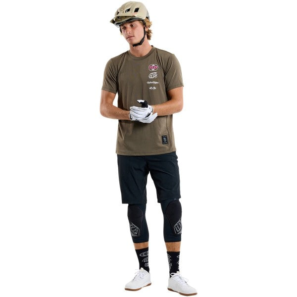 Maillot de Vélo Skyline Ride Worldwide Caper Manches Courtes Brun essayage incliné de face